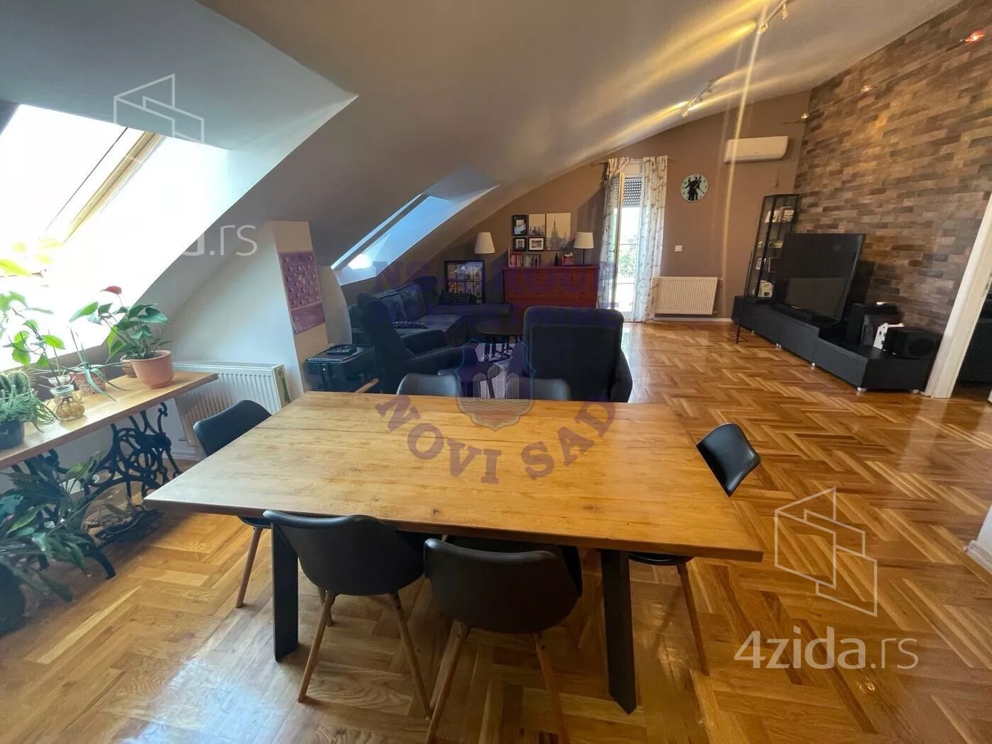 Petosoban stan | 4zida