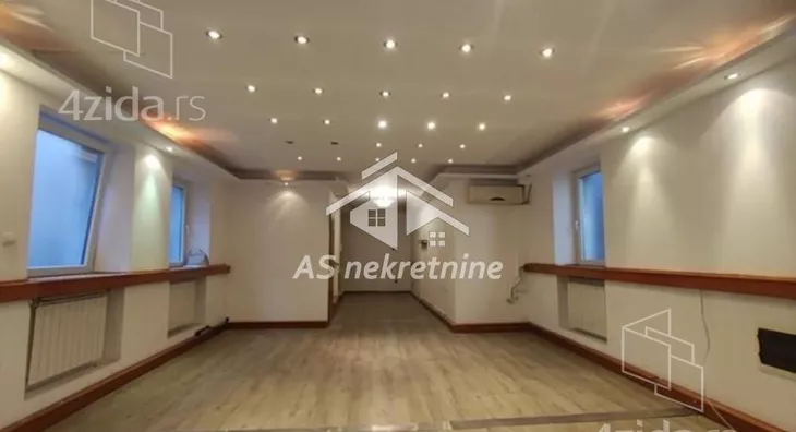 Šestosoban stan | 4zida