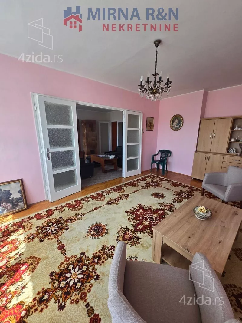 Troiposoban stan | 4zida