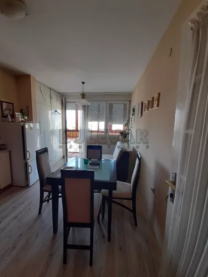 Trg 14. oktobra | 4zida.rs
