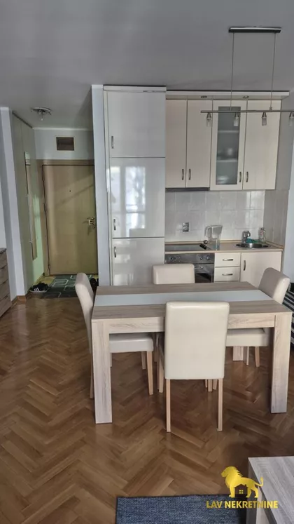 RADNIČKA | 4zida.rs