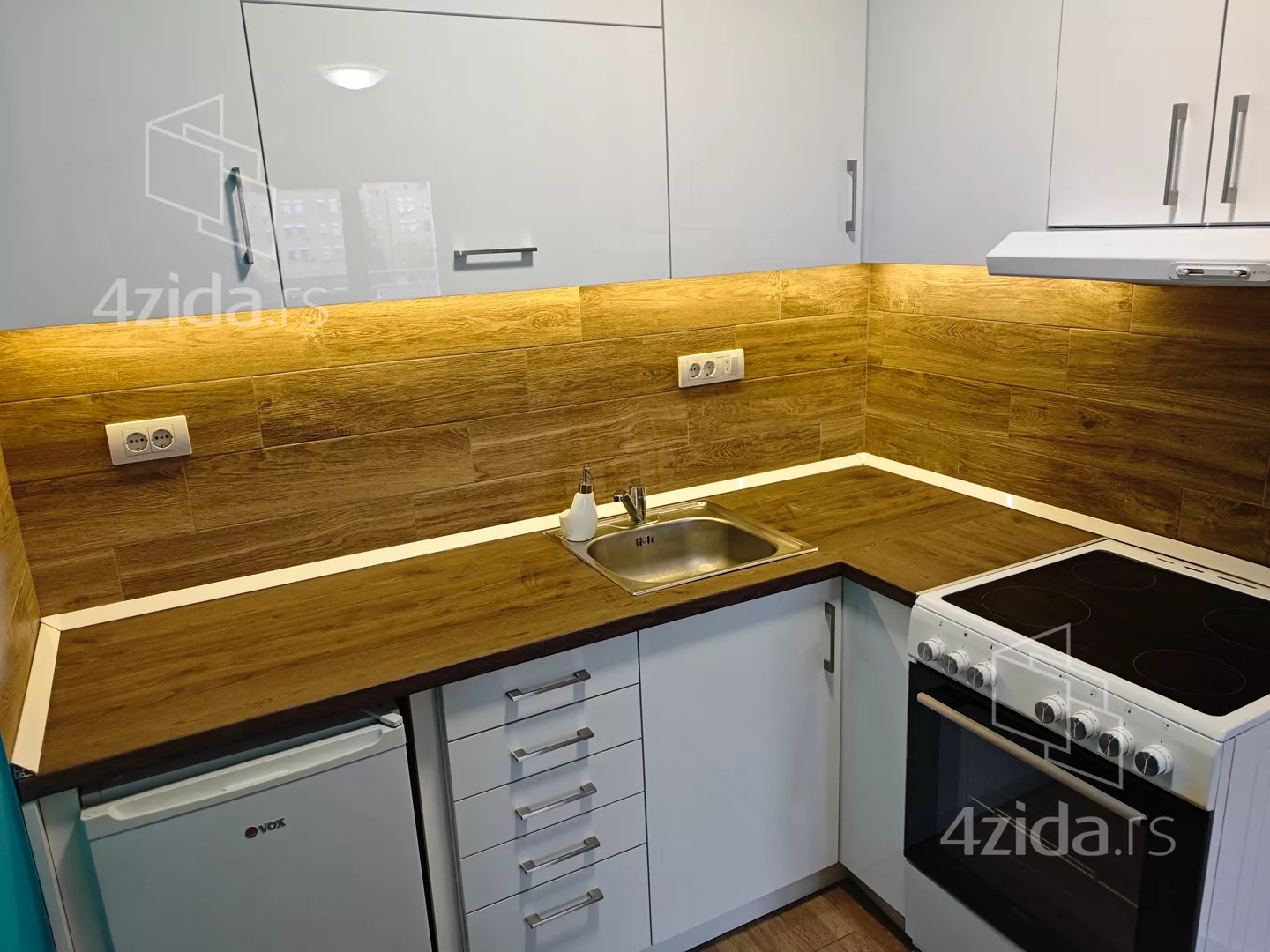 Jednoiposoban stan | 4zida