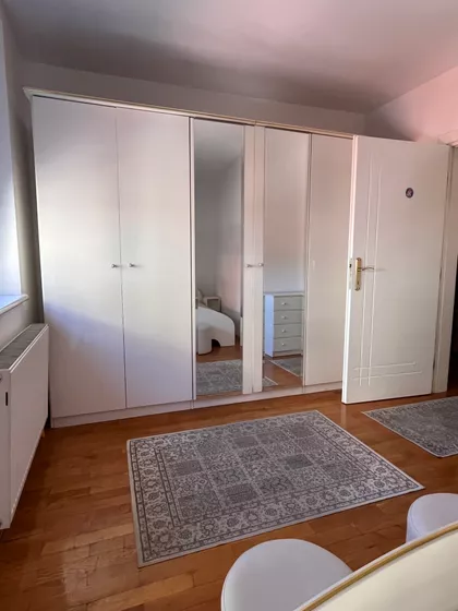 Petra Drapšina | 4zida.rs