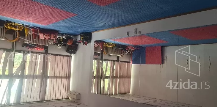 Poslovni prostor | 4zida