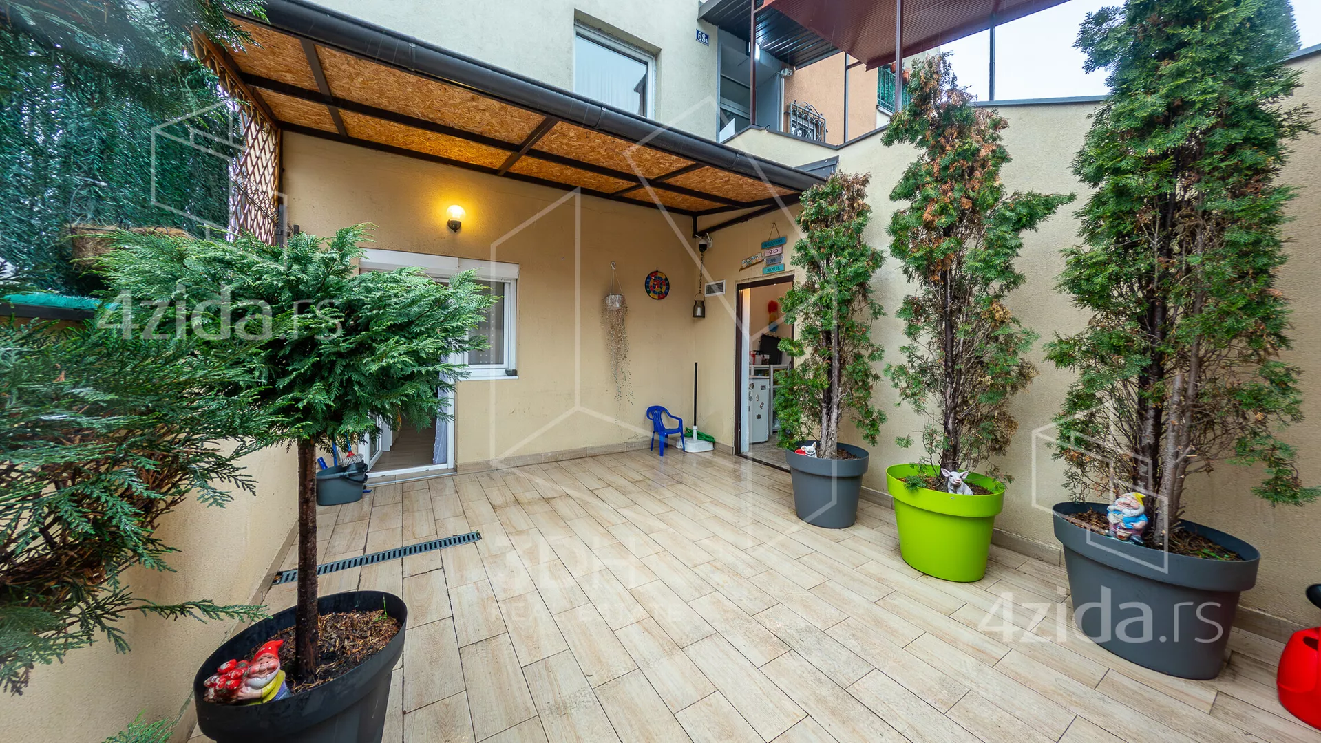 Jednoiposoban stan | 4zida