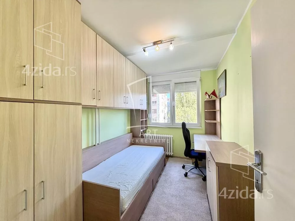 Troiposoban stan | 4zida