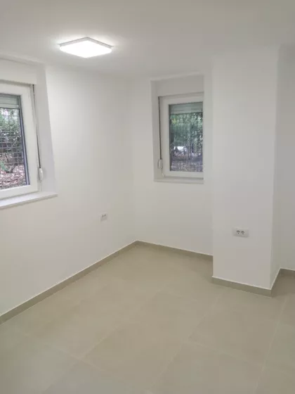 Labudovo Brdo | 4zida.rs