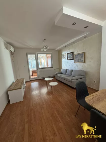 BRAĆE POPOVIĆ | 4zida.rs