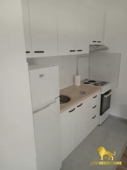 JADRANKE STOJAKOVIĆ | 4zida.rs