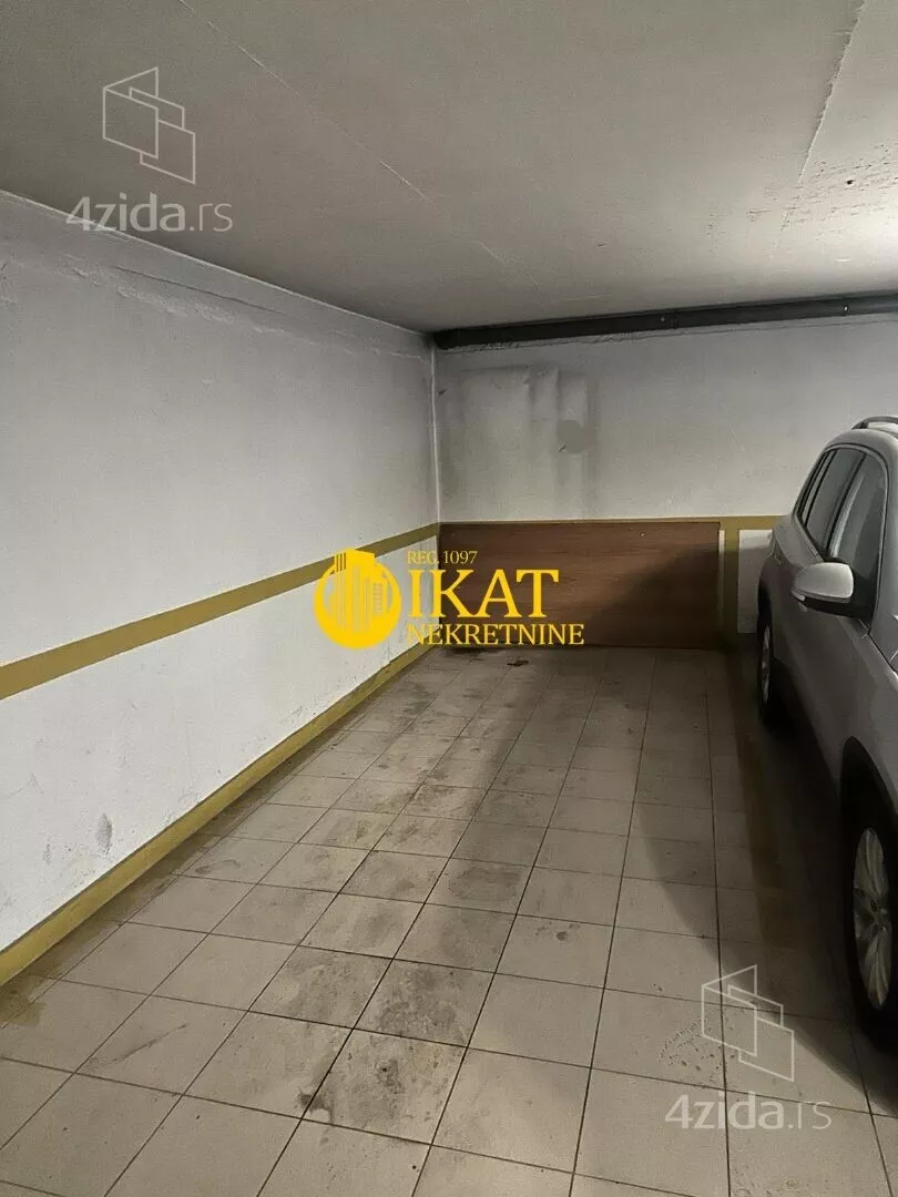 Garaža | 4zida