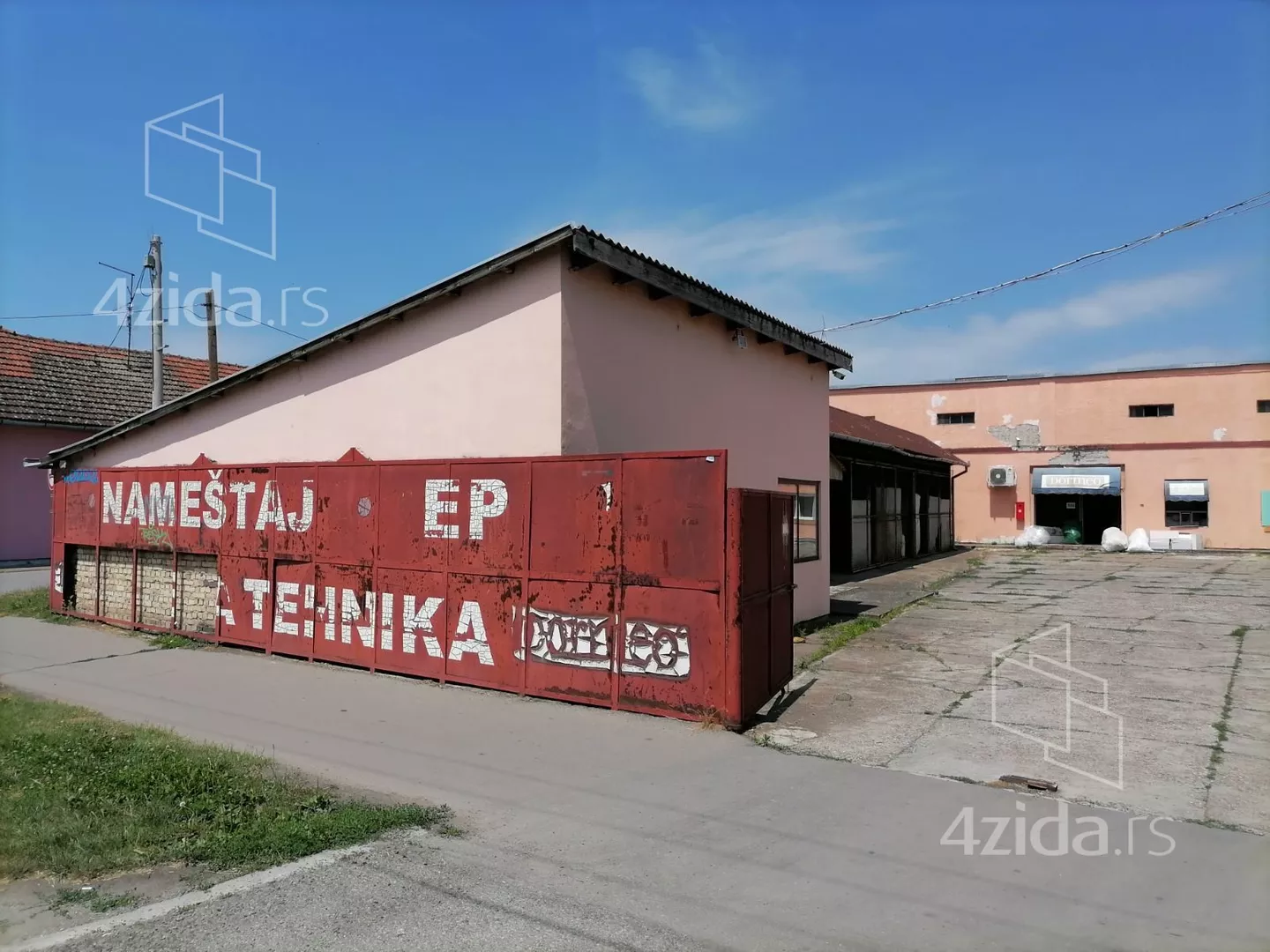 Poslovna zgrada | 4zida