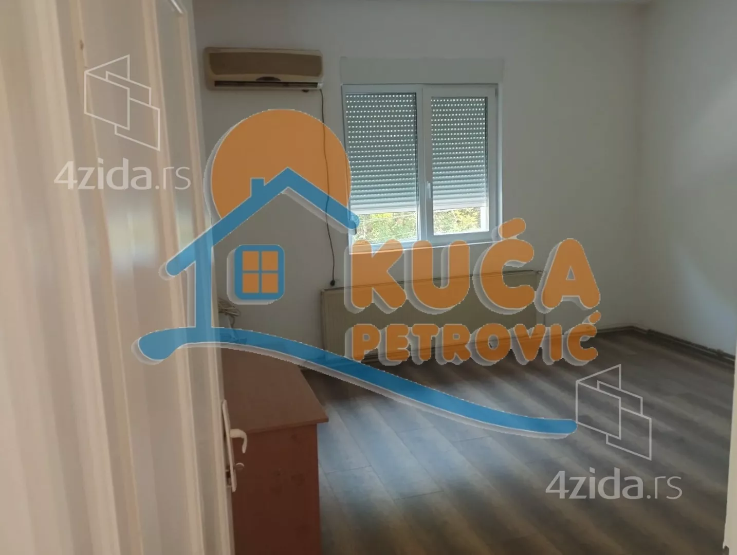 Lokal | 4zida