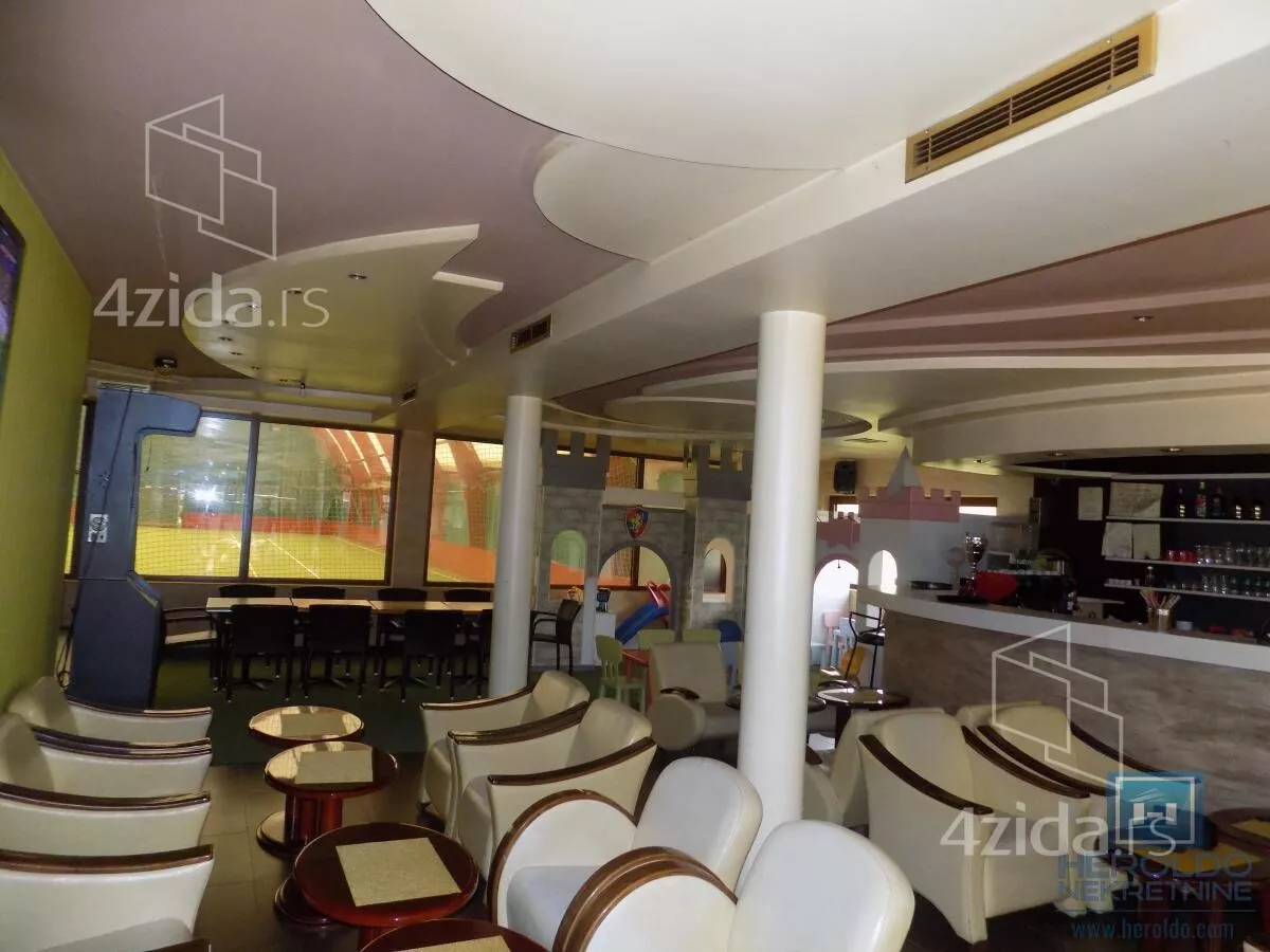 Poslovni prostor | 4zida