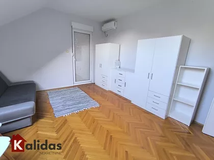 Cara Dušana | 4zida.rs
