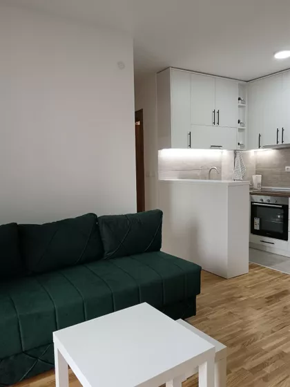 Aleksandra Bugarskog | 4zida.rs