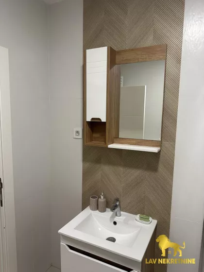 SENTELEKI KORNELA | 4zida.rs