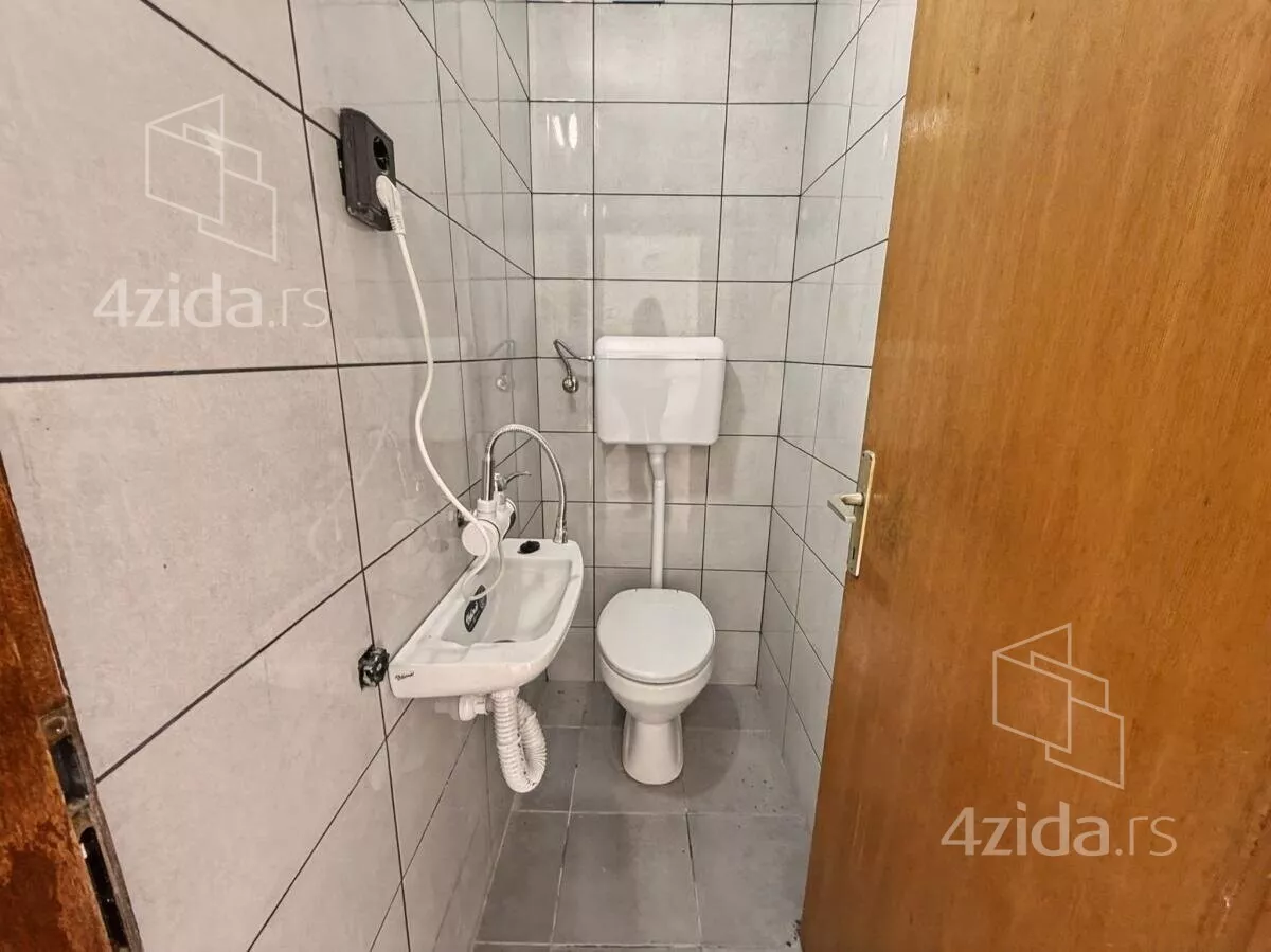 Lokal | 4zida