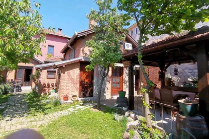 Sremska | 4zida.rs