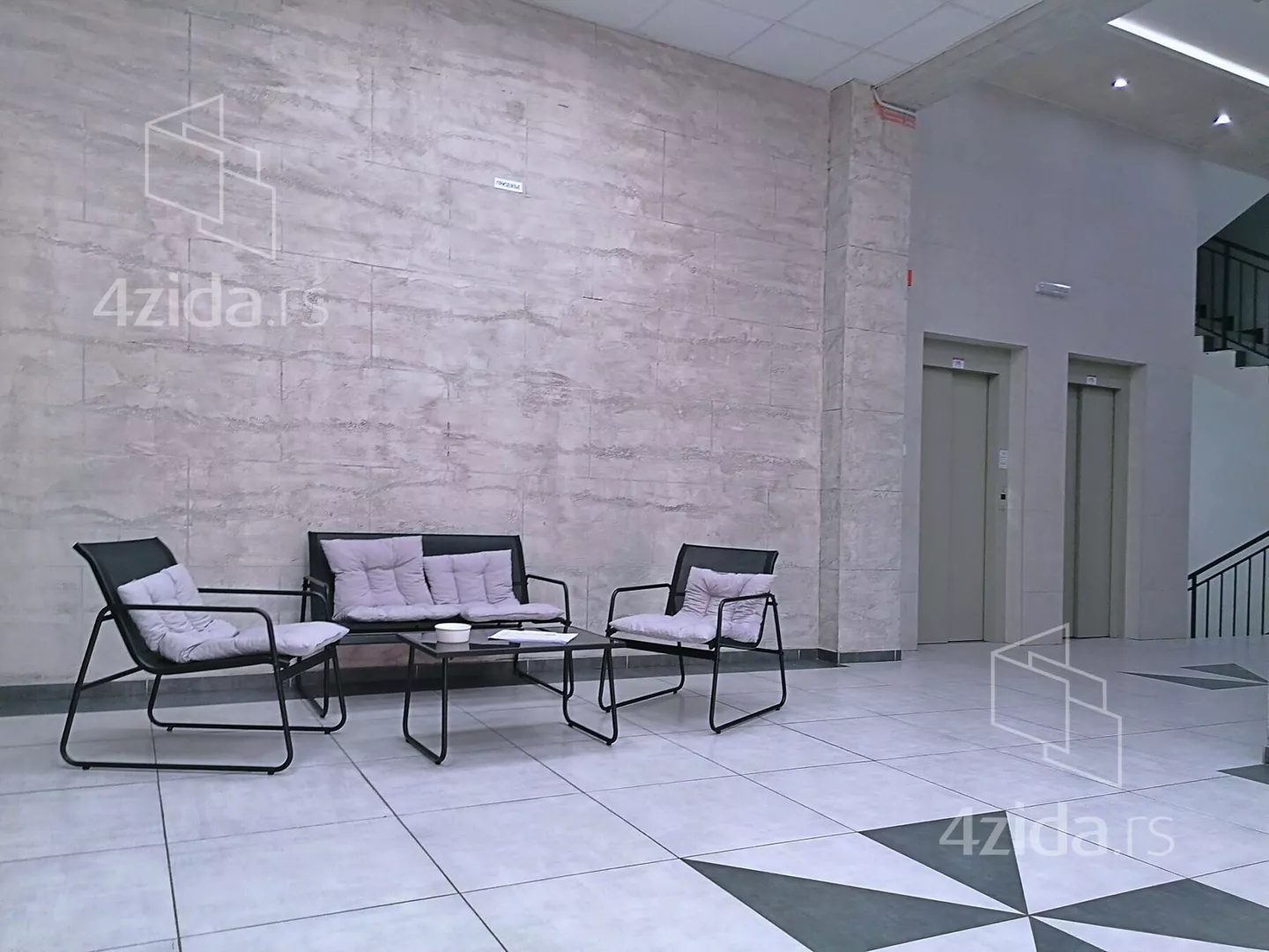 Troiposoban stan | 4zida