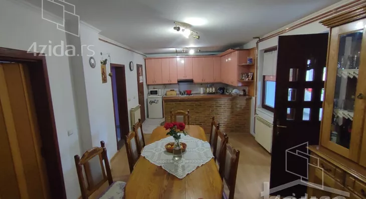 Kuća | 4zida