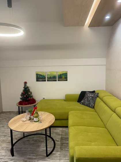 Poručnika Savičića I Radića 25 | 4zida.rs