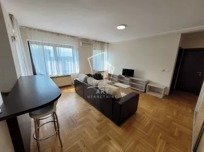 Anrija Žamea | 4zida.rs