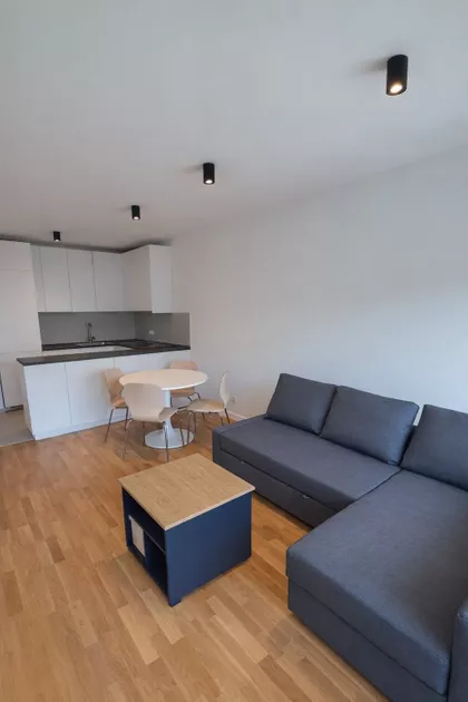 Crveni Krst Vračar | 4zida.rs