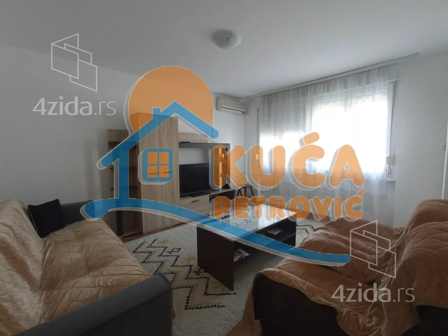 Jednoiposoban stan | 4zida