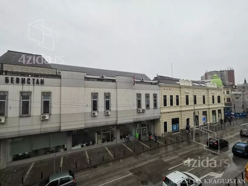 Lokal | 4zida