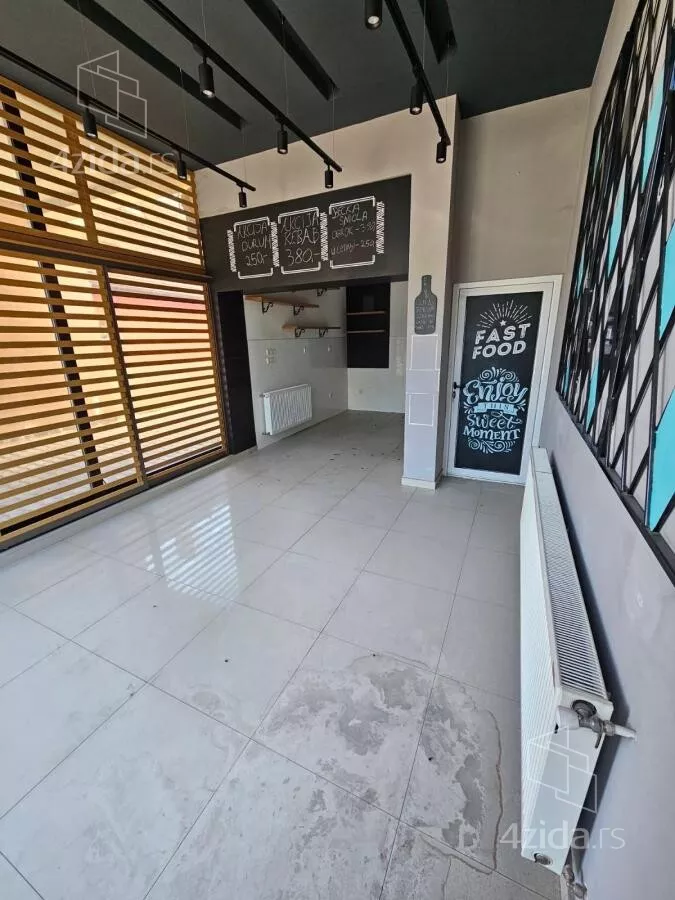 Lokal | 4zida