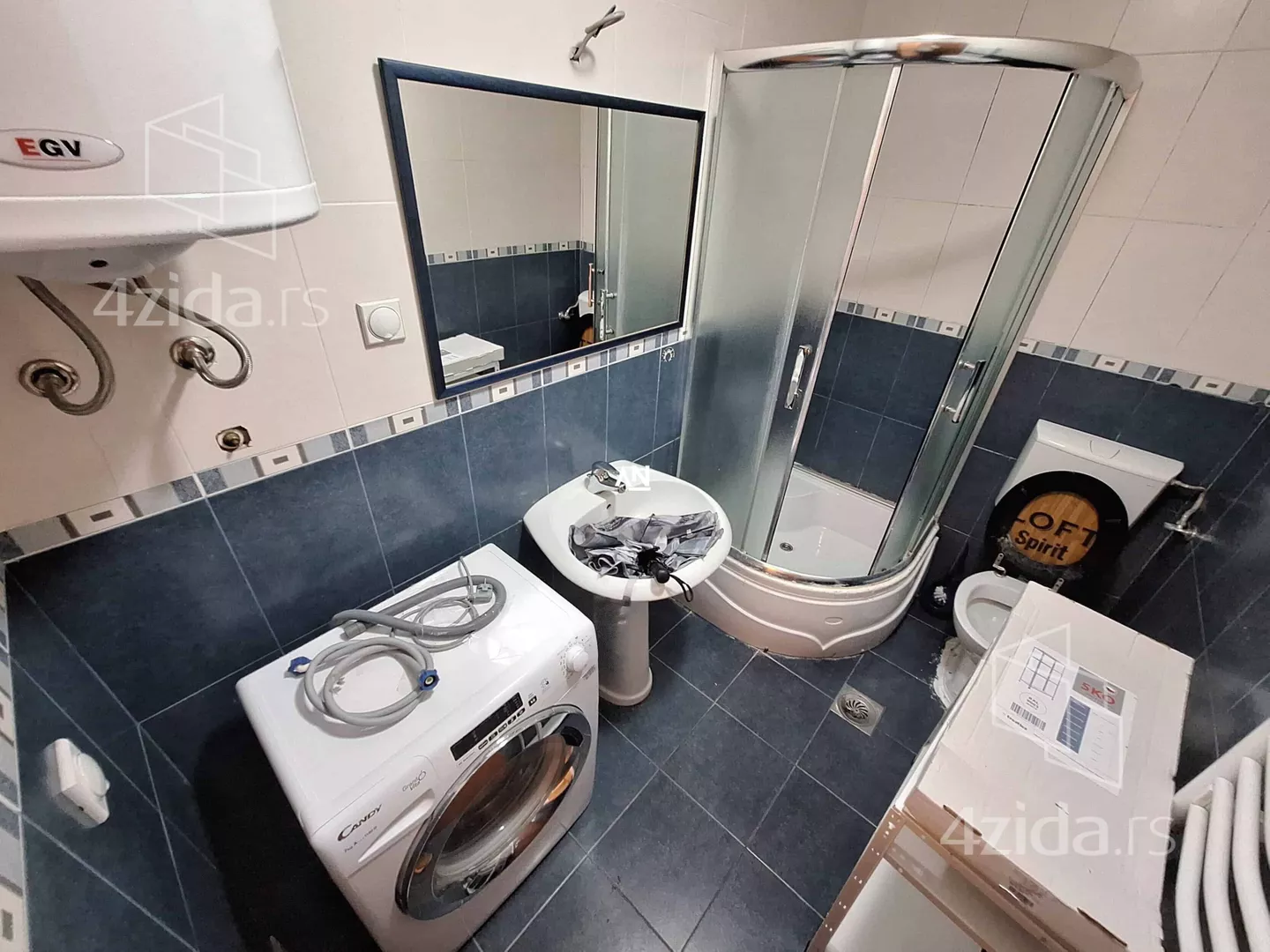 Jednoiposoban stan | 4zida