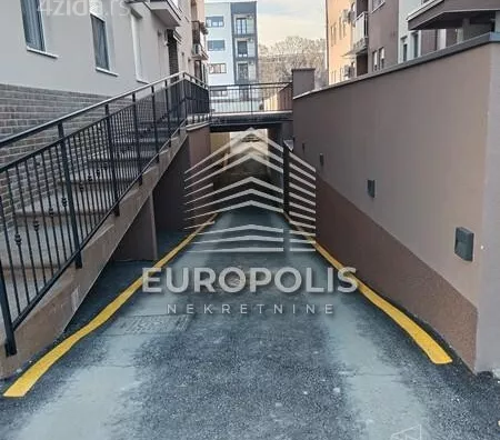 Garaža | 4zida