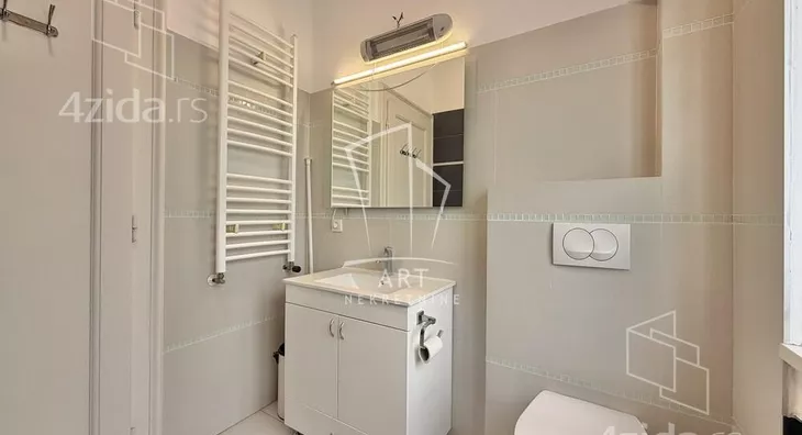 Šestosoban stan | 4zida