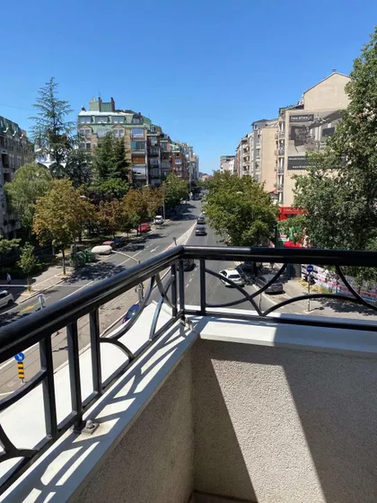 Crveni Krst Vračar | 4zida.rs