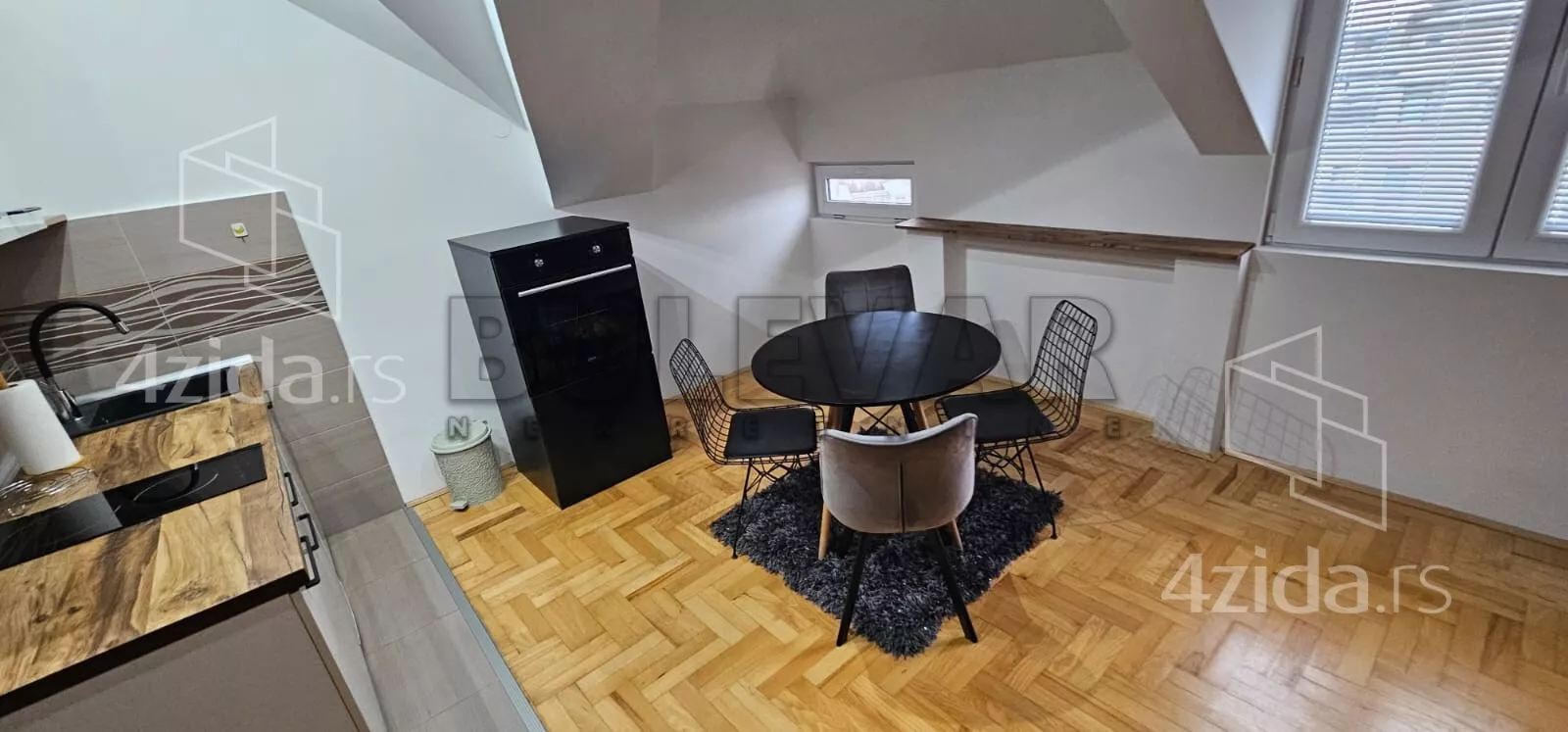 Jednoiposoban stan | 4zida