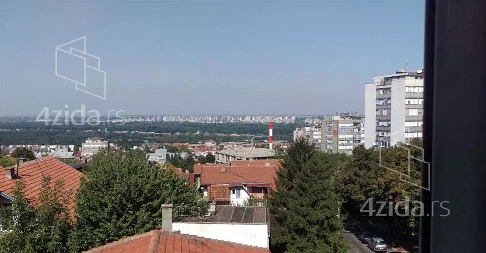 Sedmosoban stan | 4zida