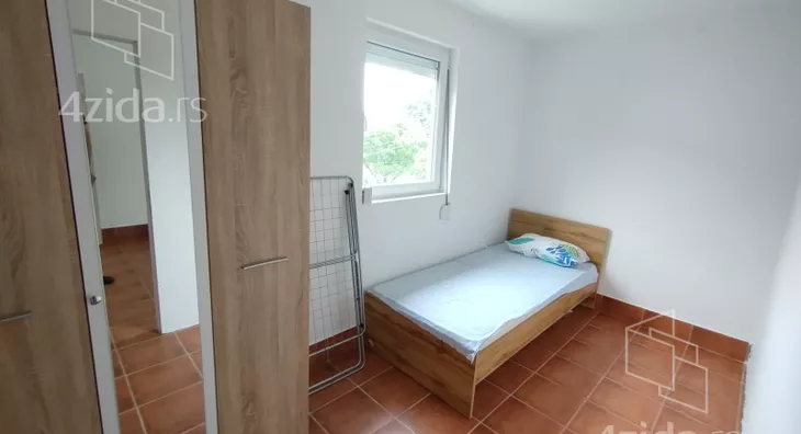 Četvoroiposoban stan | 4zida