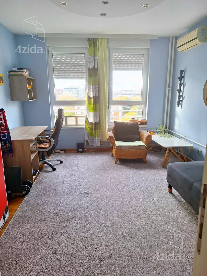 Troiposoban stan | 4zida