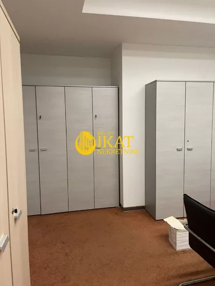 Trg Republike | 4zida.rs