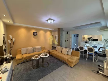 Stan na prodaju · 90 m² · Novo Naselje, Gradske lokacije, Novi Sad