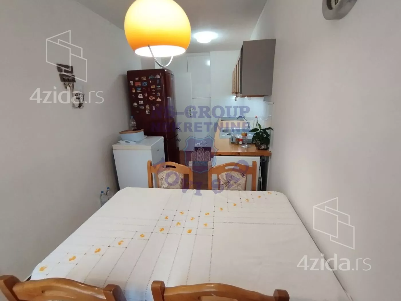 Troiposoban stan | 4zida