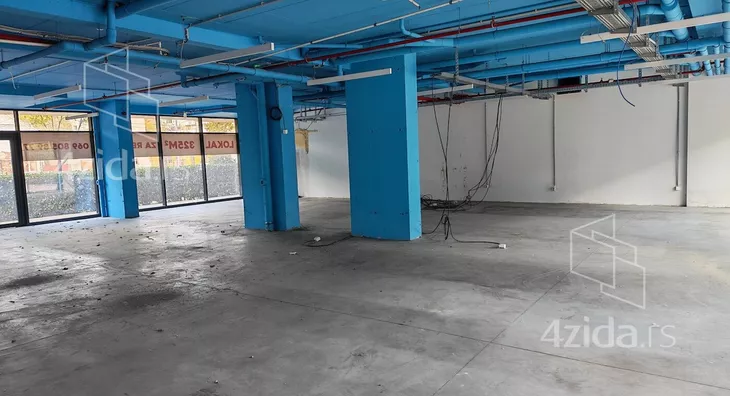 Poslovni prostor | 4zida