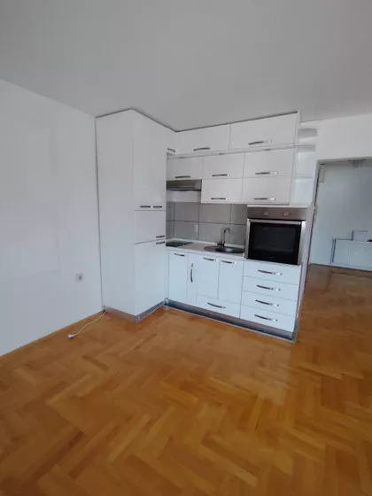 Branka Radičevića 8 | 4zida.rs