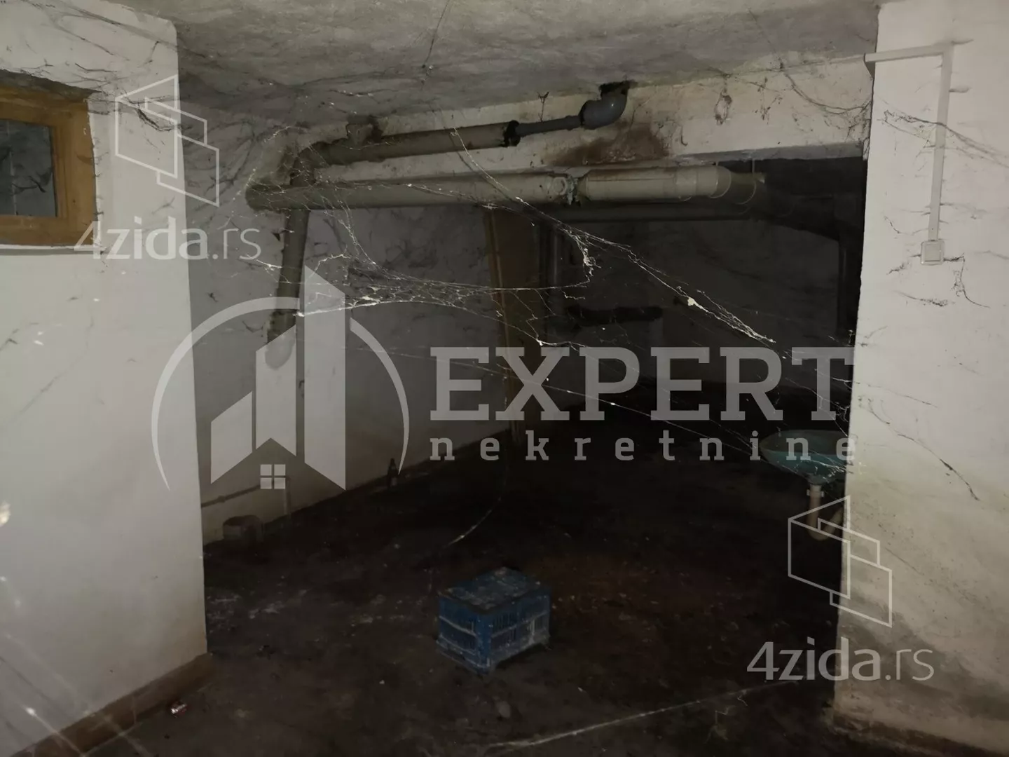 Lokal | 4zida
