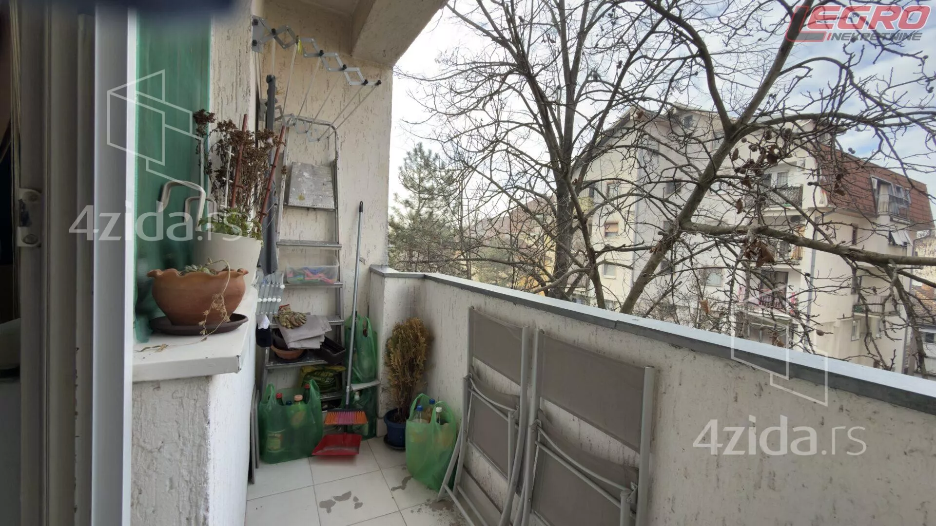 Jednoiposoban stan | 4zida