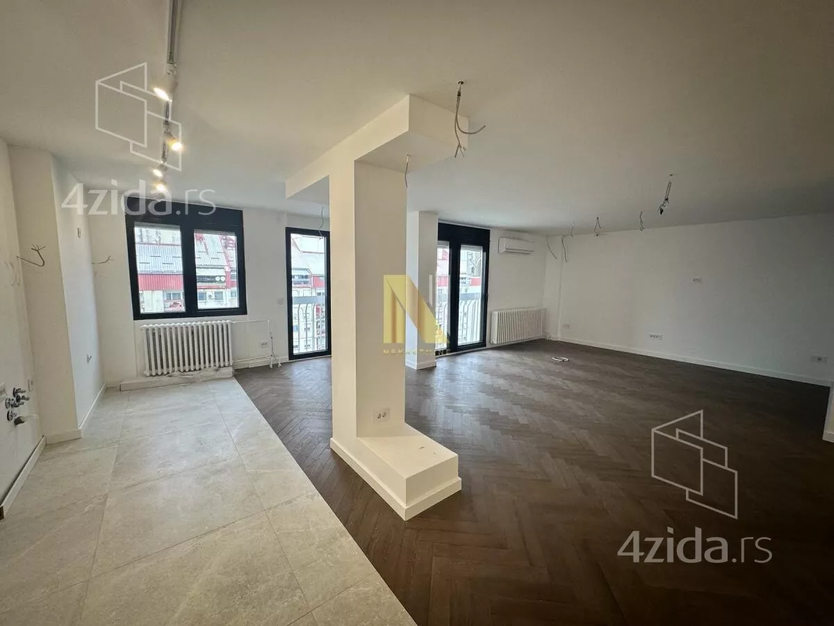 Četvoroiposoban stan | 4zida