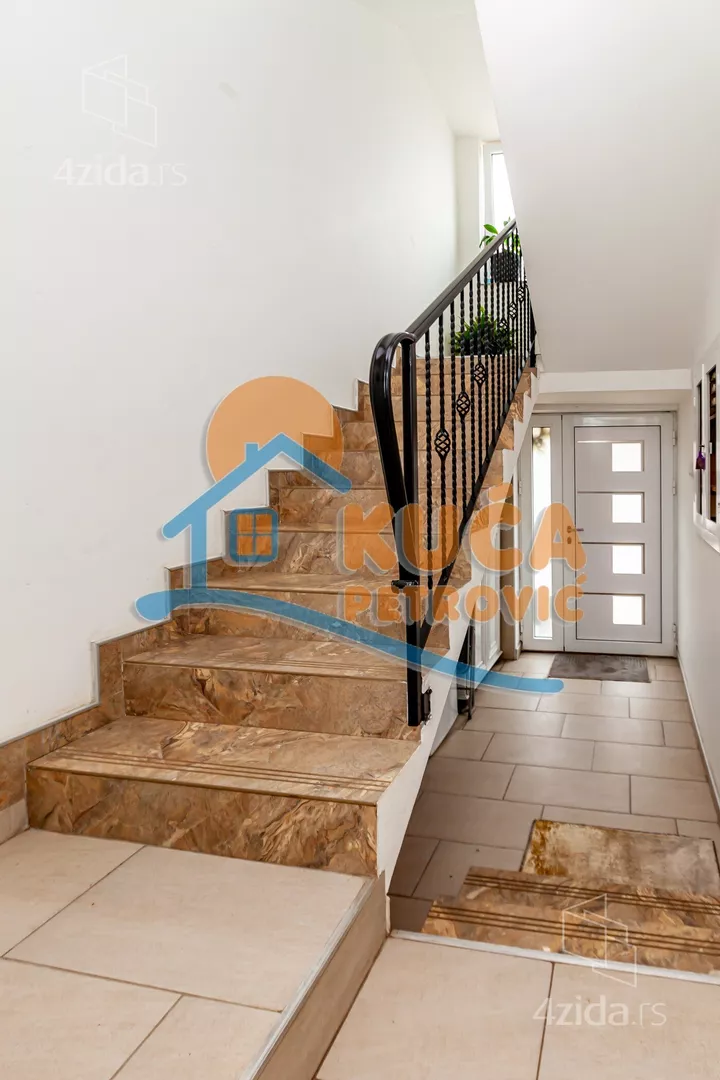 3-etažna kuća | 4zida