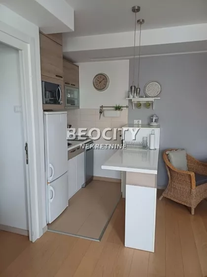 Vojvođanskih brigada | 4zida.rs