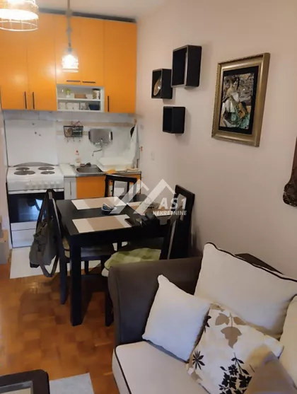 Jovana Subotića | 4zida.rs