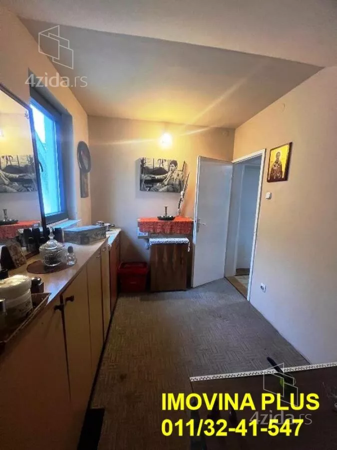 Troiposoban stan | 4zida